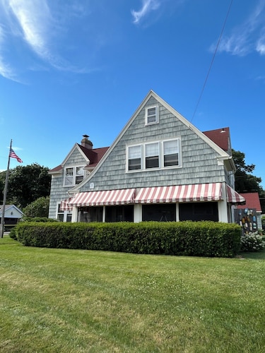Beachfront Cottage with panoramic views of Long Island Sound in Madison CT