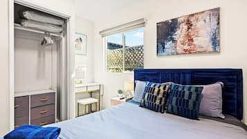 Iron/ironing board, free WiFi, bed sheets