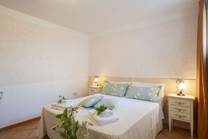 3 bedrooms, WiFi, bed sheets