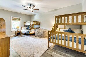 4 chambres, lit parapluie, accès Internet, draps fournis