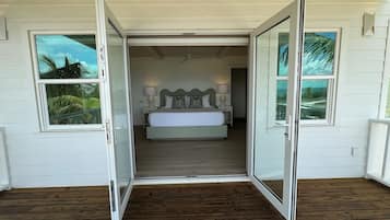 2 dormitoris, planxa i posts de planxar i roba de llit