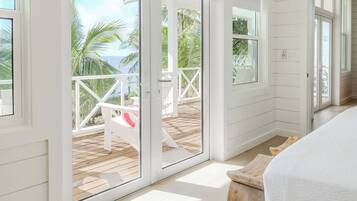 2 bedrooms, in-room safe, iron/ironing board, free WiFi