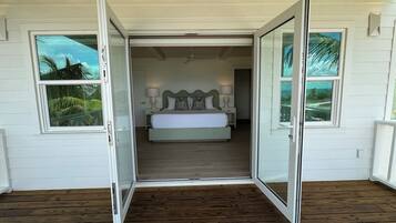 4 dormitoris, planxa i posts de planxar i roba de llit