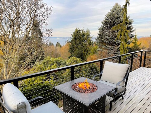 Vashon View Cottage - Vashon, WA