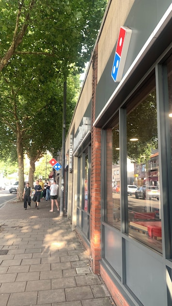 Dominos Pizza