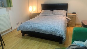 1 Schlafzimmer, Bügeleisen/Bügelbrett, kostenloses WLAN, Bettwäsche