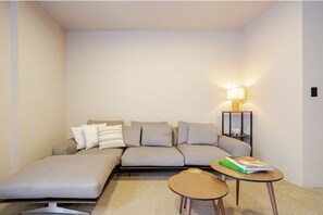 Apartment | Living area | 1-inch TV with digital channels - Casa Mitho  (Bogota)