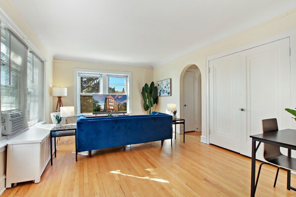 Classic Apartment, 1 Bedroom, Non Smoking | Living area | 55-inch TV with digital channels, streaming services
