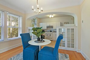 บริการอาหารในห้องพัก