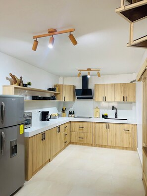 Micro-ondas, fogão, cooktop