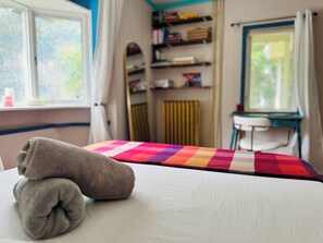 2 chambres, accès au Wi-Fi (inclus), literie fournie