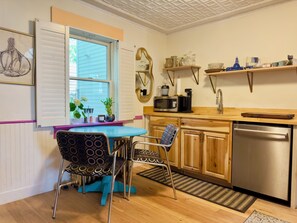 Micro-ondes, four, plaque de cuisson, lave-vaisselle