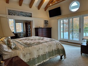 5 bedrooms, in-room safe, iron/ironing board, travel crib