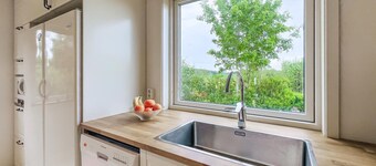 4 bedroom nice home in Aplungsåsen