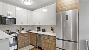 Comfort Apartment | Private kitchen | Fridge, microwave, oven, stovetop