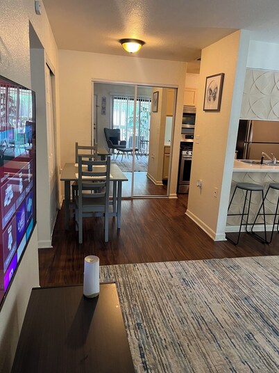  Your Home-Away From Home! Family and Pet Friend!