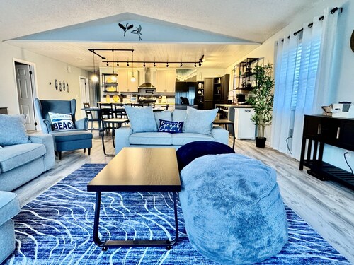 Family beach escape - 5 blocks to the sand, near Mayo Clinic, TPC