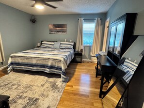 4 soverom, strykejern/-brett, wi-fi og sengetøy