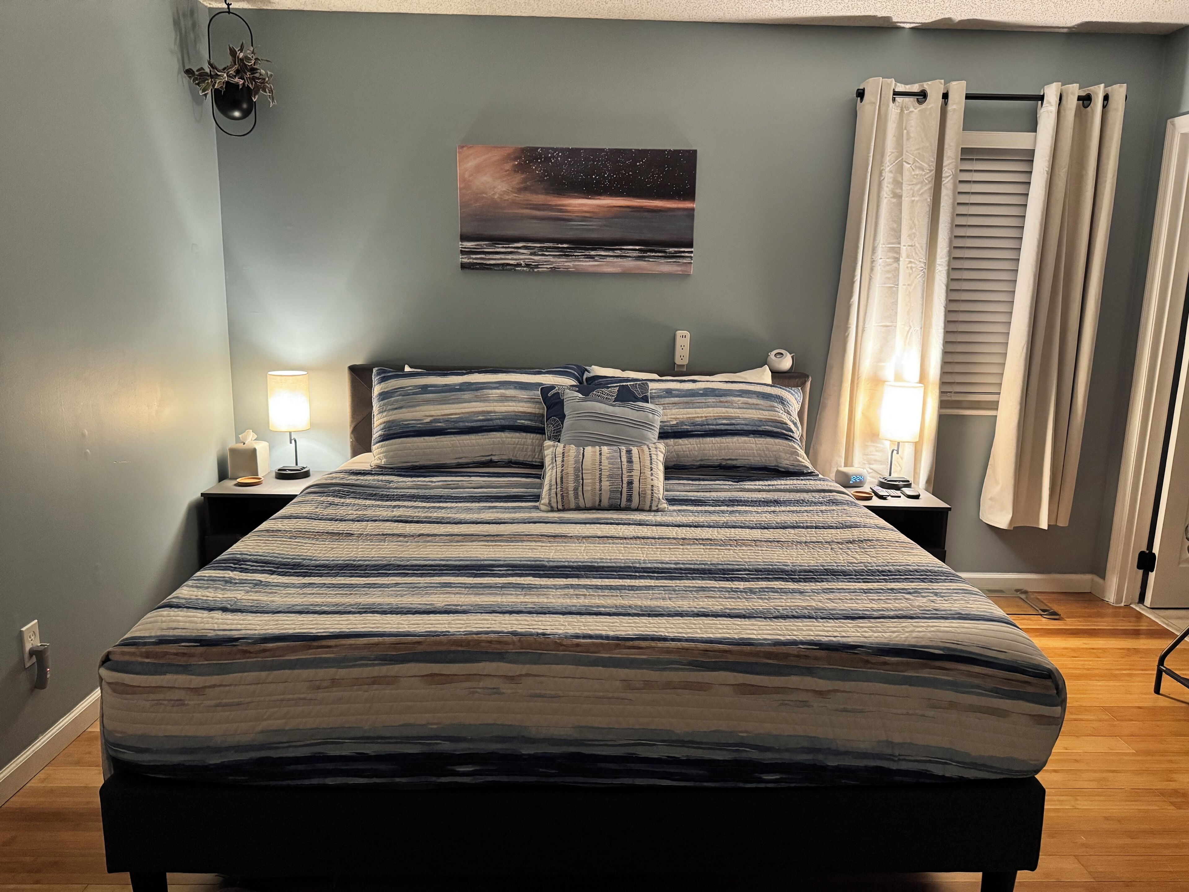 4 slaapkamers, een strijkplank/strijkijzer, wifi, beddengoed