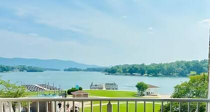 #1 SML Lake Escape! Lakeview, Boat, Golf, Beach!