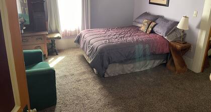 Charming 2-bedroom house in lovely Booneville with AC, WiFi