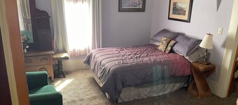 Charming 2-bedroom house in lovely Booneville with AC, WiFi