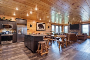 Interior - All Fun & Games by Avantstay Indoor Pool, Game Room, Theater, Mountain Views Near Pigeon Forge & Dollywood (Sevierville)