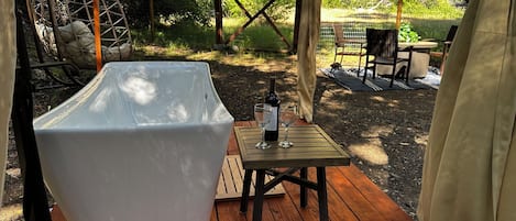 屋外ダイニングエリア