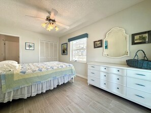 2 chambres, fer et planche à repasser, Wi-Fi gratuit, draps fournis