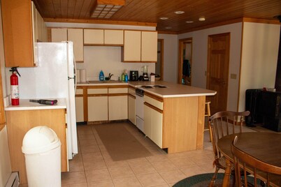 Lakeside Retreat – Twin Lakes Cabin, Bois Blanc Island