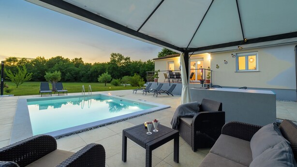 Pool - Villa Tamara (Istria - Loborika) (Loborika)