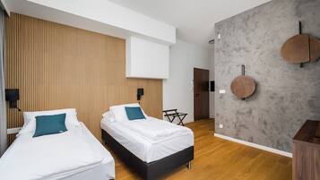 Bügeleisen/Bügelbrett, WLAN, Bettwäsche