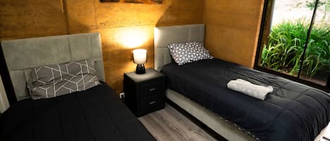 3 bedrooms, travel cot, free WiFi, bed sheets