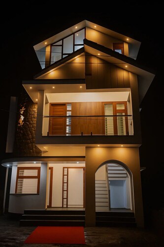 Amruthadhara Abode – Elegant 2BR in Central Trivandrum