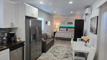 1 habitación, wifi y ropa de cama