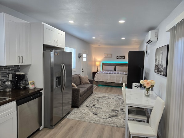 1 habitación, wifi y ropa de cama