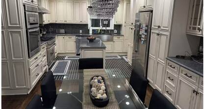 Timeless Luxury Elegant Escape