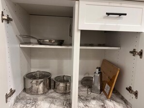 Interior - Cozy and clean homestay basement suite in Chappelle community of SW Edmonton (Edmonton)