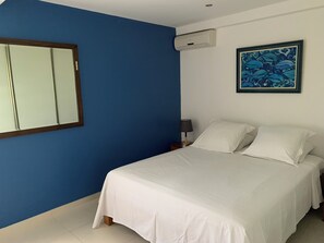 Fer et planche Ă  repasser, Wi-Fi, draps fournis