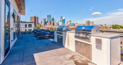 Luxury 2Bd Condo DT Minneapolis, Minutes From Convention Center & US Bank Arena