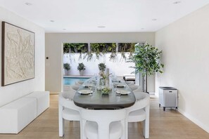 Talo (4 Bedrooms) | Sisätilat
