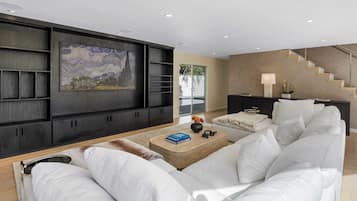 Talo (4 Bedrooms) | Sisätilat