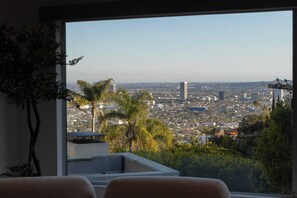 House (4 Bedrooms) | Interior - Luxury Hollywood Hills Home With Pool, Outdoor Dining & Iconic Views Skyline Chalet (West Hollywood)