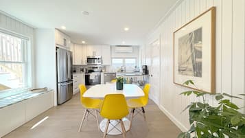 Micro-ondes, four, plaque de cuisson, lave-vaisselle