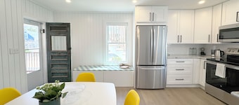 NEW! Ptown Pearl–Rare Gem w/ Porch + Deck, Parking + Prime Local, 2BR/AC/Grill