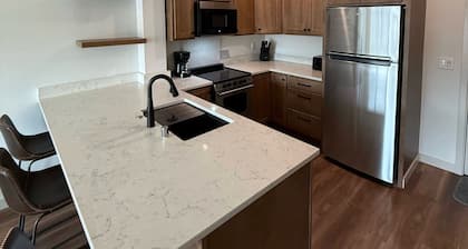 Cozy 1BR/1BA in Ketchikan, near airport, shops & more—feels like home!