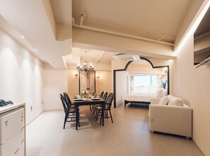 Luxury Quadruple Room | Blackout drapes, free WiFi