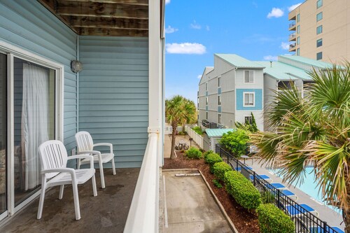 Oceanfront 8BR villa with beach access, pool, and views-perfect for unforgettable group getaways!