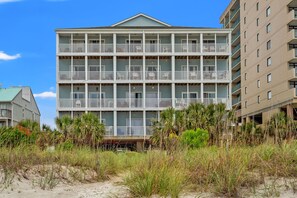 Exterior - Oceanfront 8BR villa with beach access, pool, and views-perfect for unforgettable group getaways! (North Myrtle Beach)