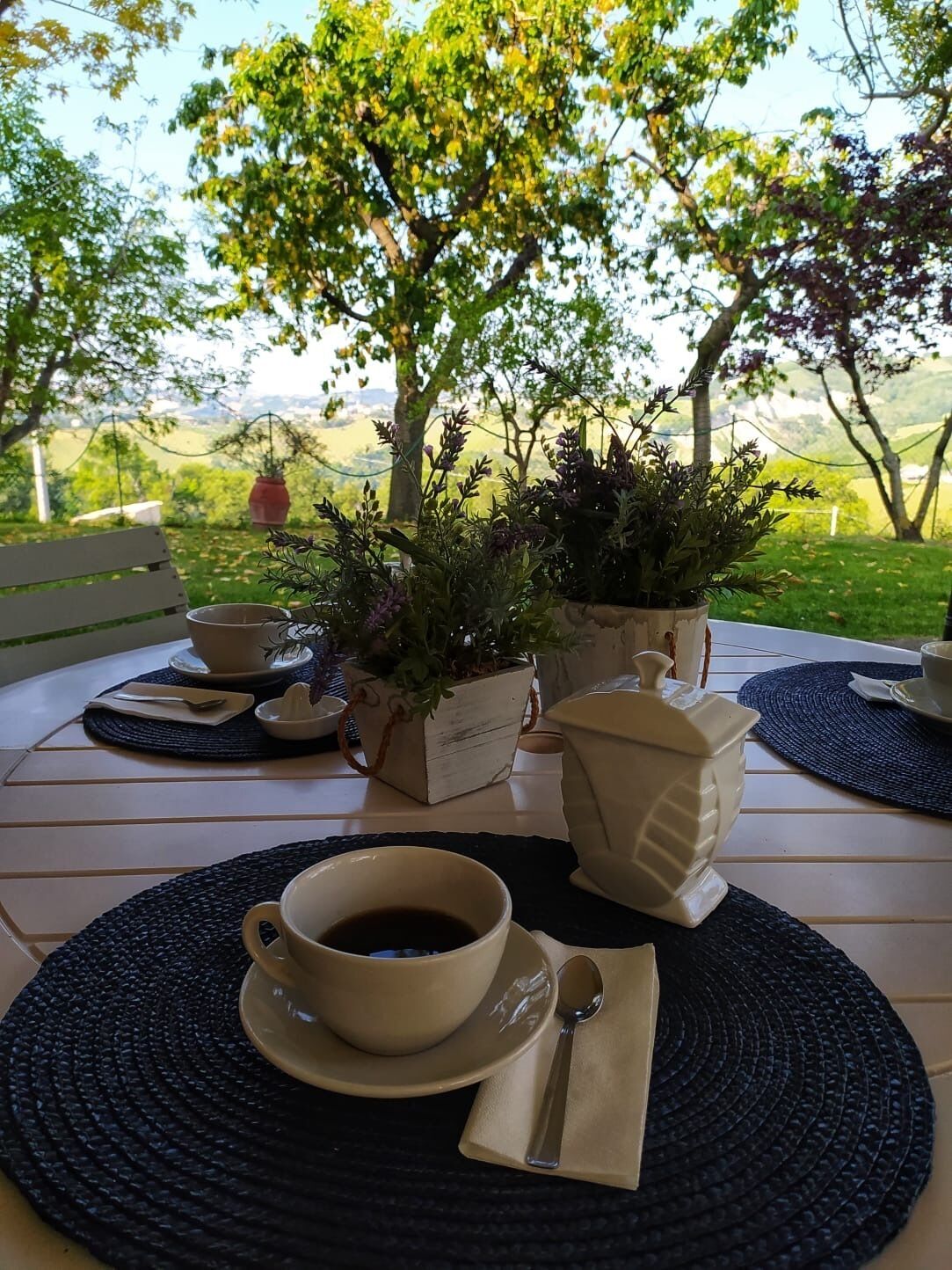 屋外ダイニングエリア